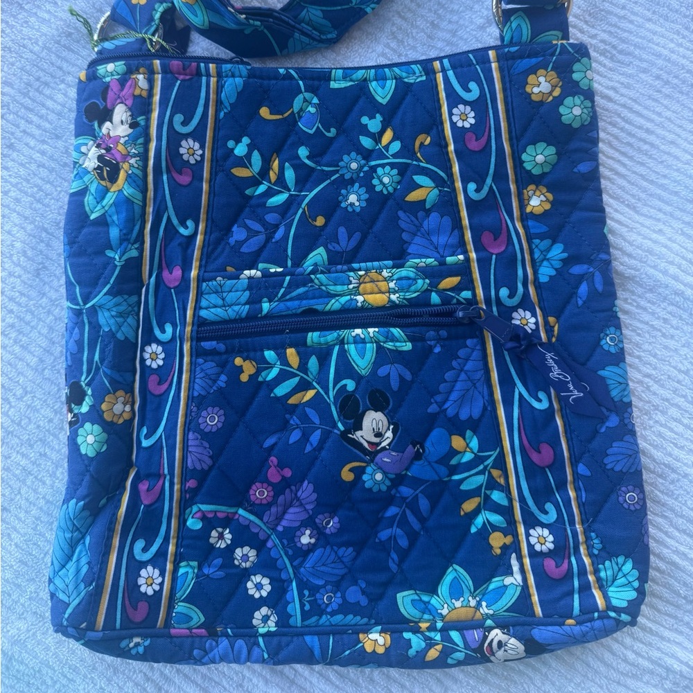 Vera Bradley hipster Disney collection - Picture 1 of 2